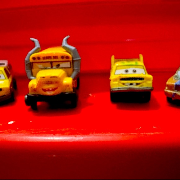Disney Cars 3, 4 Characters / figures, preloved but in good condition - Picture 2 of 10